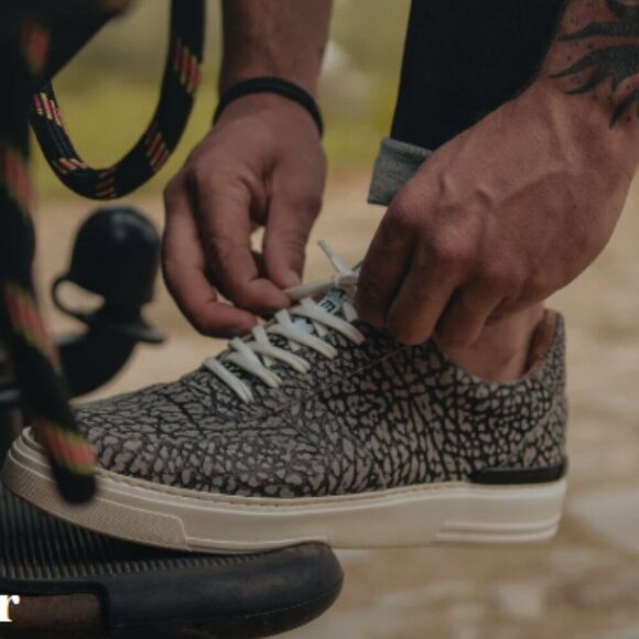 Duke + Dexter Men's Ritchie Nelly Printed Suede Cupsole Trainers size 10 - Picture 2 of 8